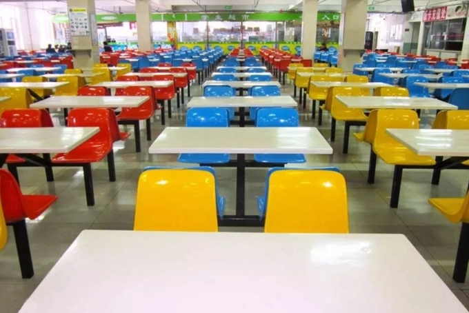 河南工學(xué)院，靜苑餐廳是標(biāo)準(zhǔn)化餐廳，科苑餐廳是示范性餐廳